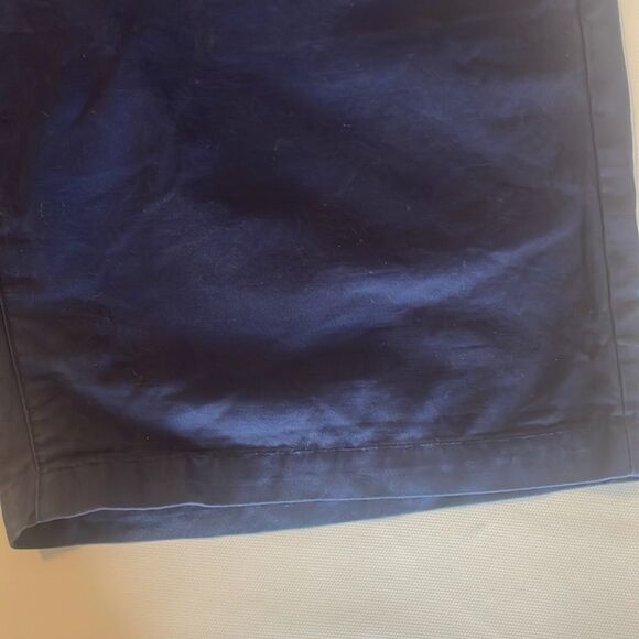 Khakis by GAP Boyfriend roll up Navy blue shorts Size 4 - Picture 5 of 7